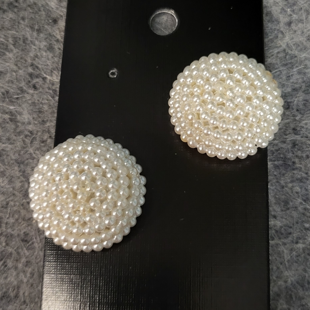 Clearance Sale! Vintage pearl costume earrings